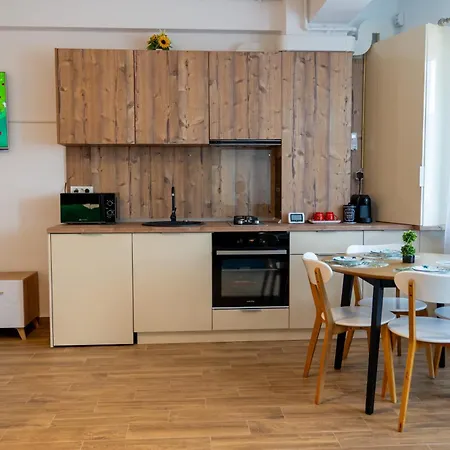 Sea Side Apartment *